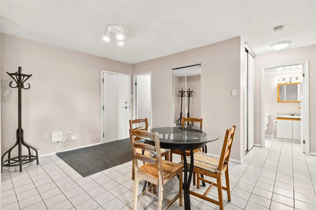 718 12 Avenue SW, #704