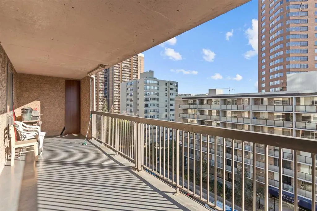718 12 Avenue SW, #704