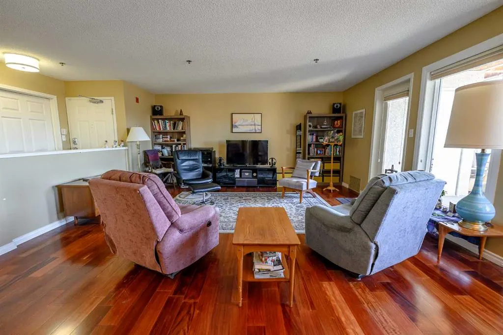 9919 99 Avenue, #209