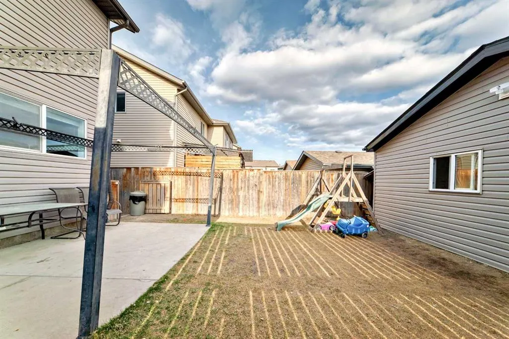 290 Luxstone Way SW