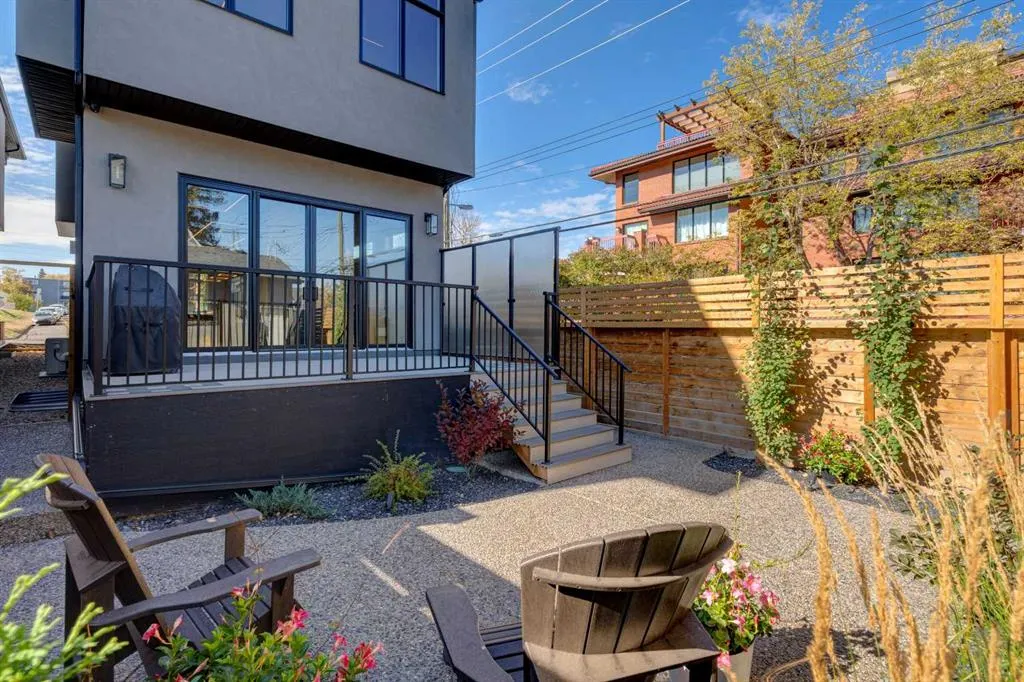 1902 13 Street SW