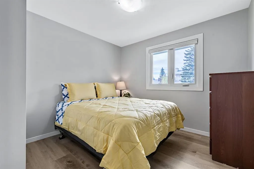 128 Queen Alexandra Close SE