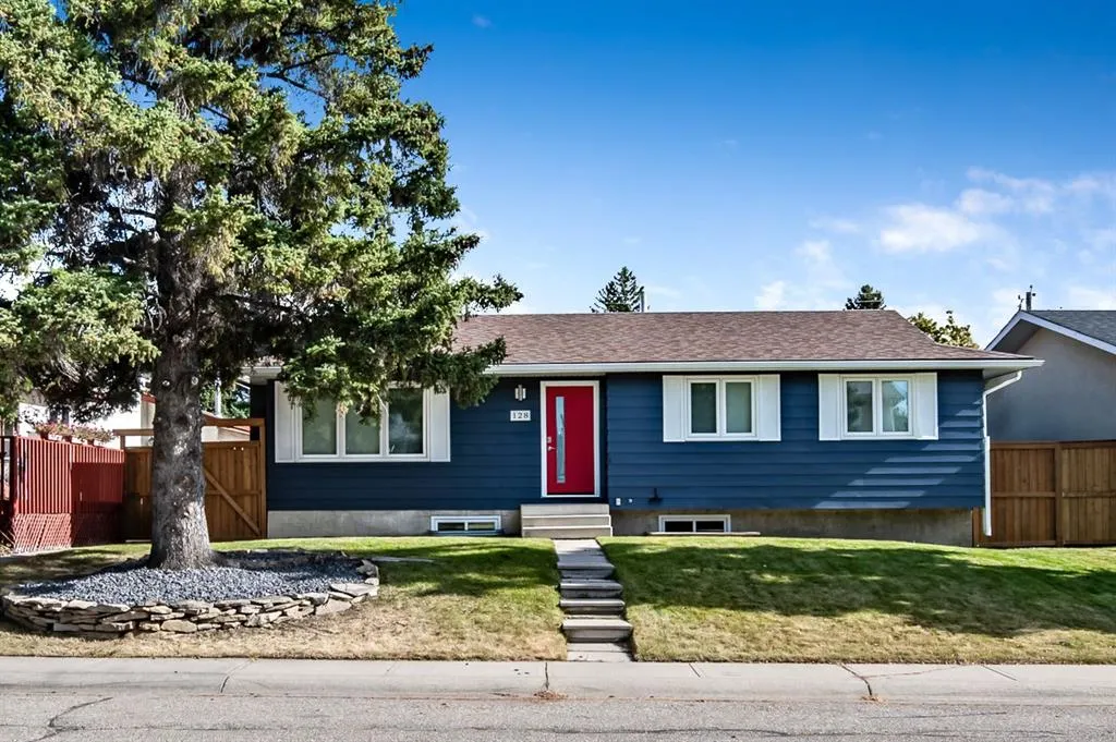 128 Queen Alexandra Close SE