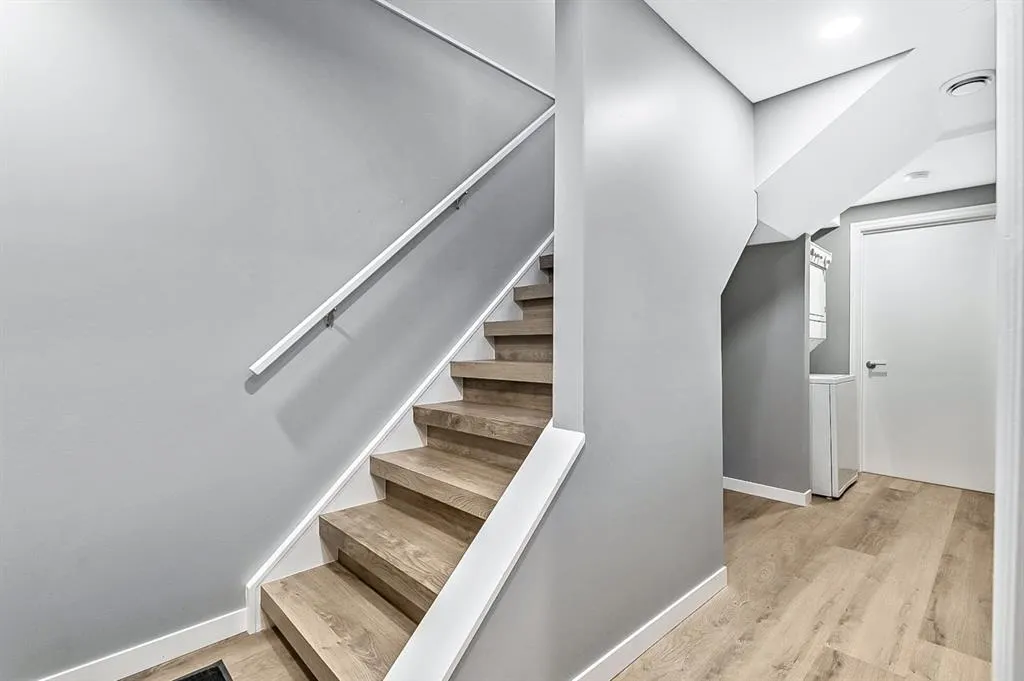 128 Queen Alexandra Close SE