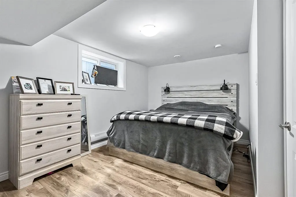 128 Queen Alexandra Close SE