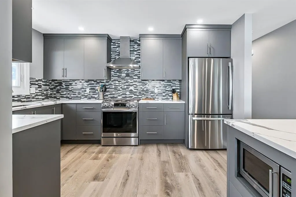 128 Queen Alexandra Close SE