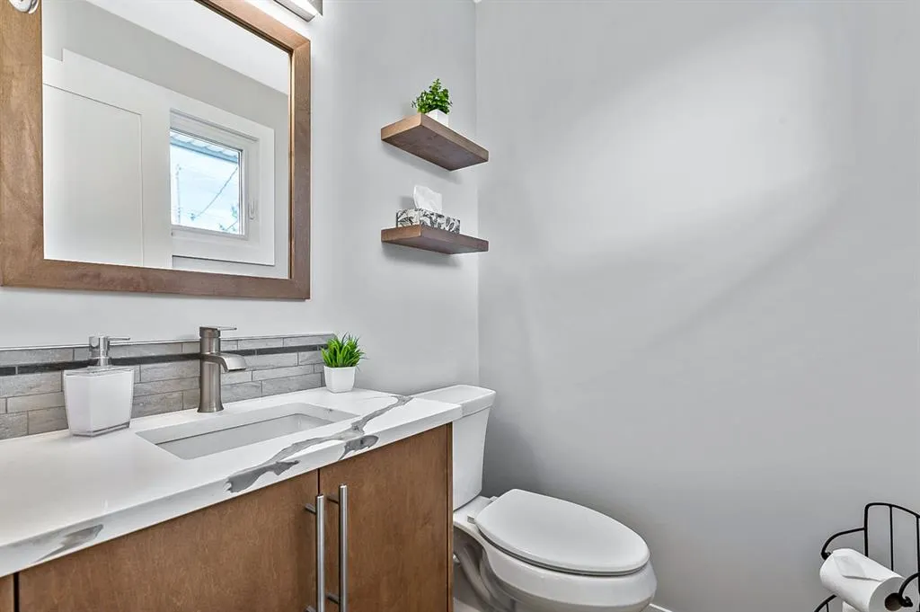 128 Queen Alexandra Close SE