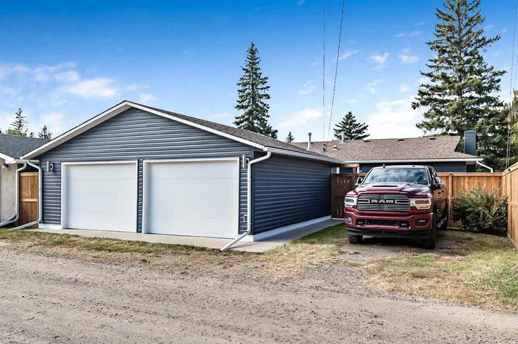 128 Queen Alexandra Close SE