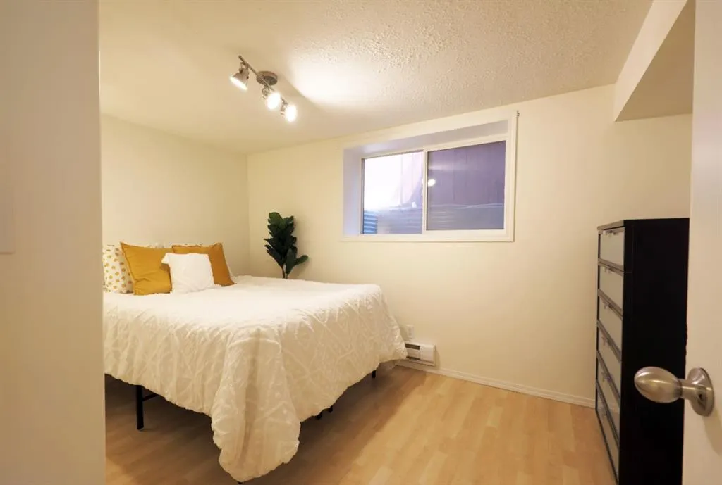 35 Fairview Drive SE