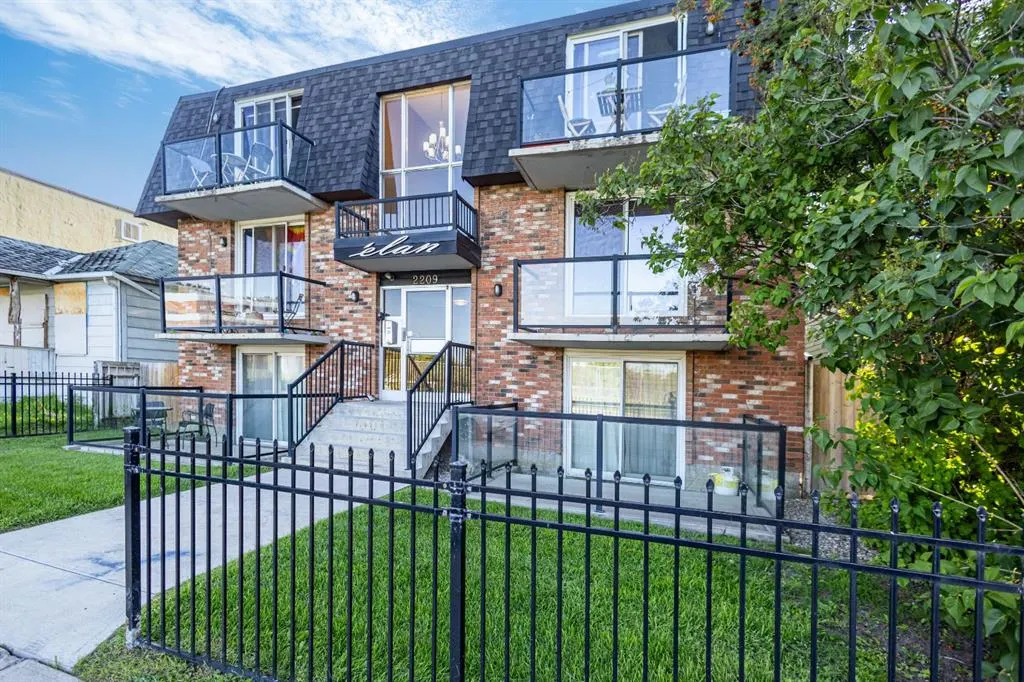 2209 14 Street SW, #201