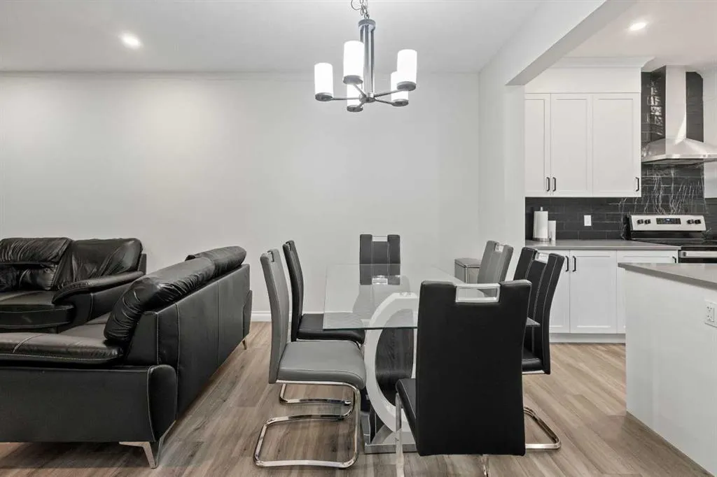 33 Homestead Crescent NE