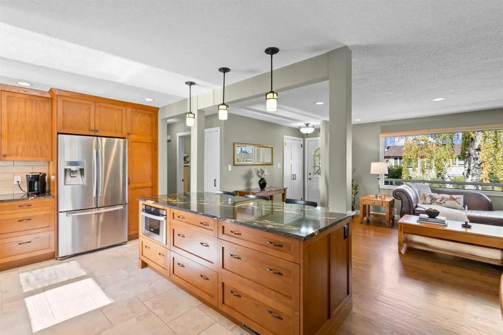 1147 Lake Huron Crescent SE