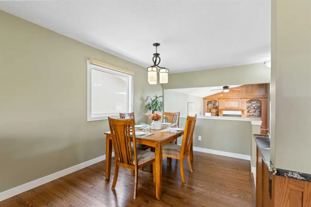 1147 Lake Huron Crescent SE