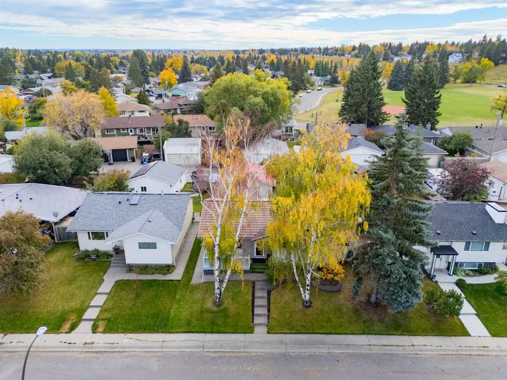 1147 Lake Huron Crescent SE
