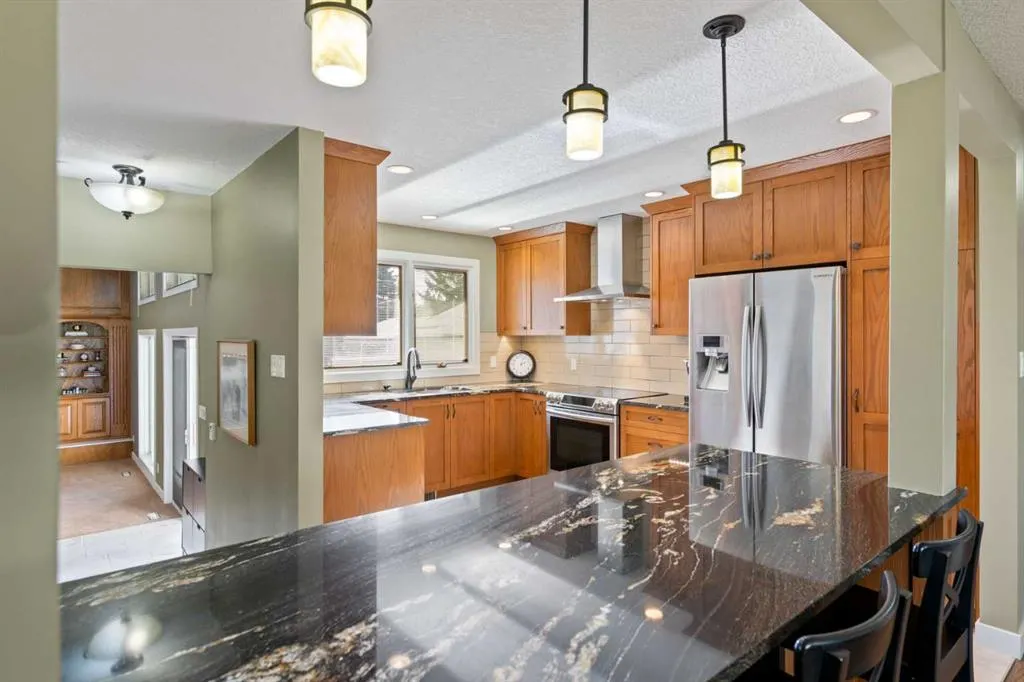 1147 Lake Huron Crescent SE