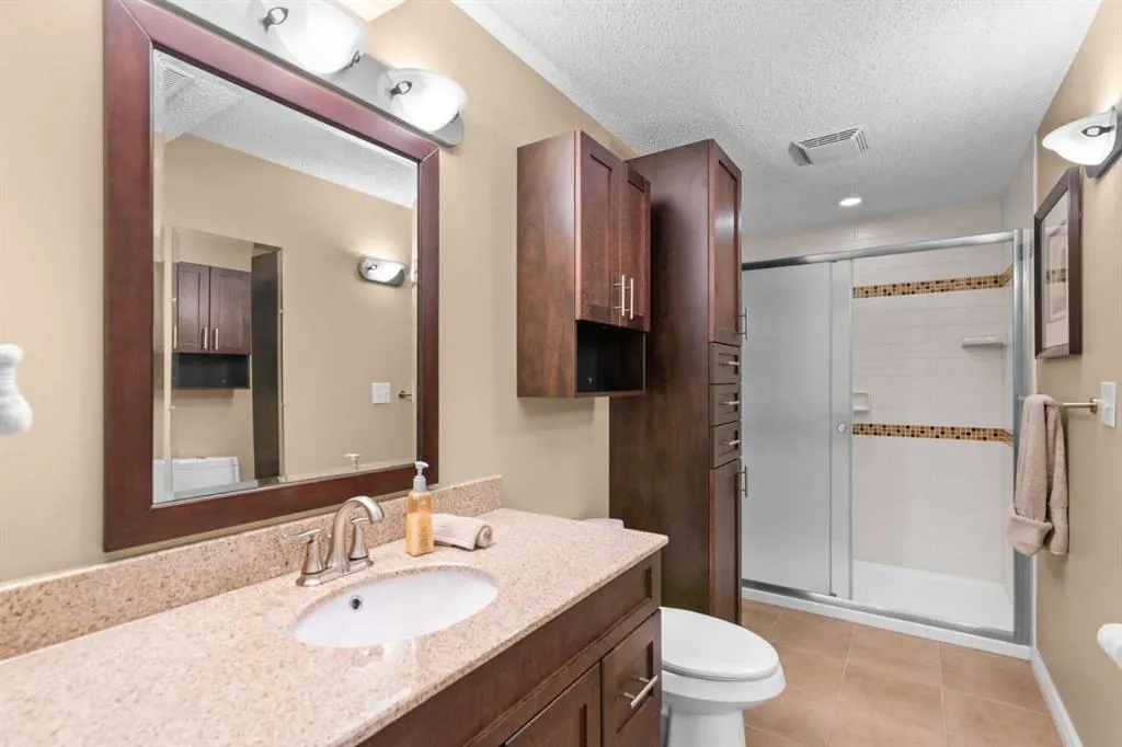 1147 Lake Huron Crescent SE