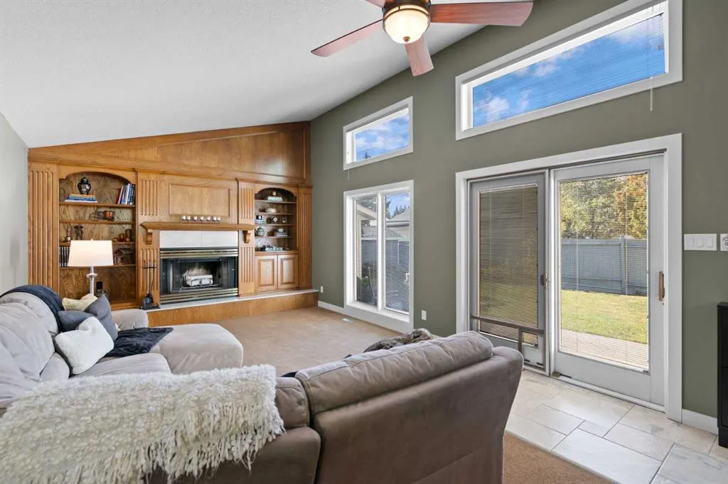 1147 Lake Huron Crescent SE