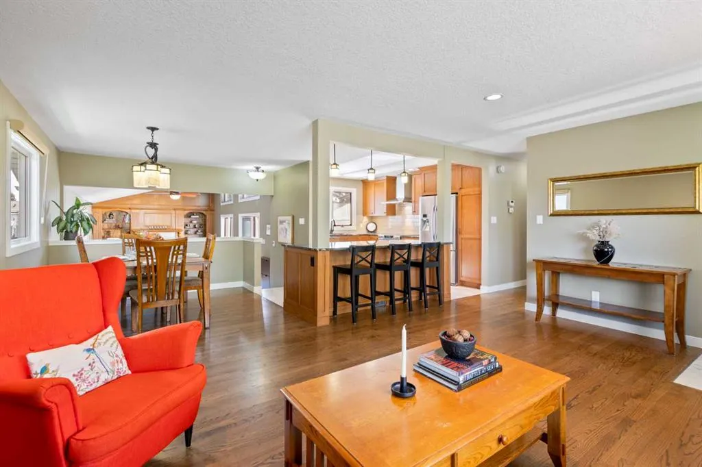 1147 Lake Huron Crescent SE