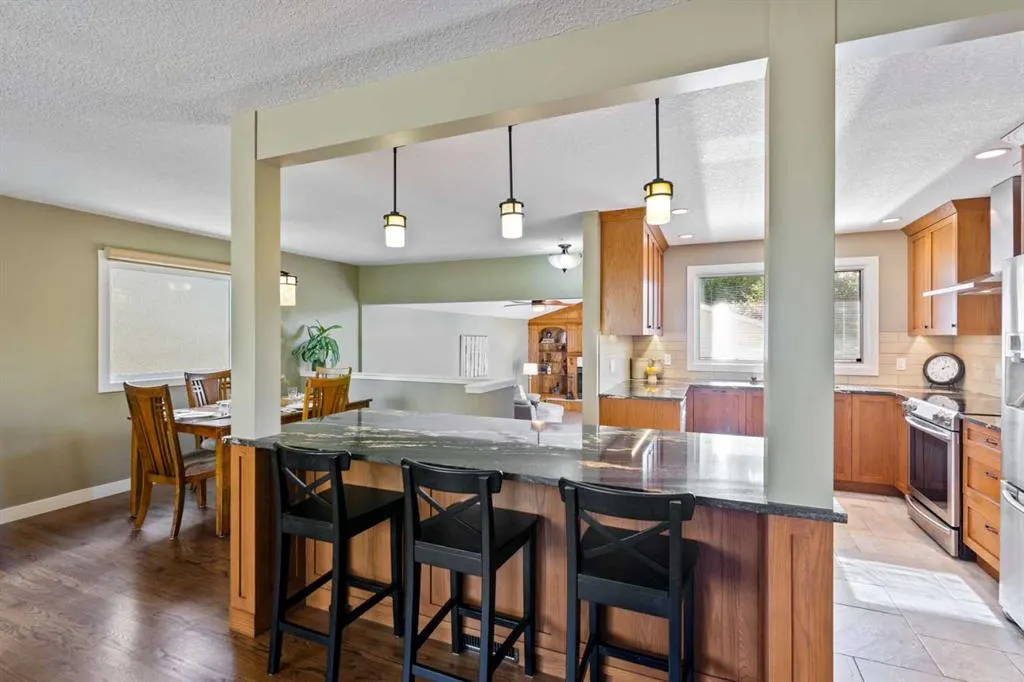 1147 Lake Huron Crescent SE