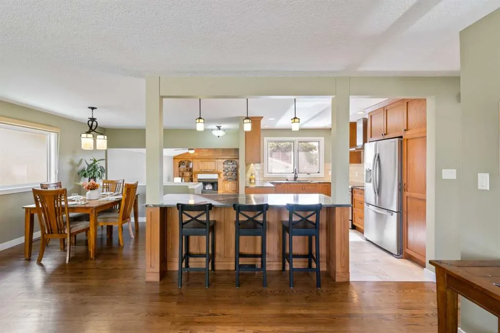 1147 Lake Huron Crescent SE