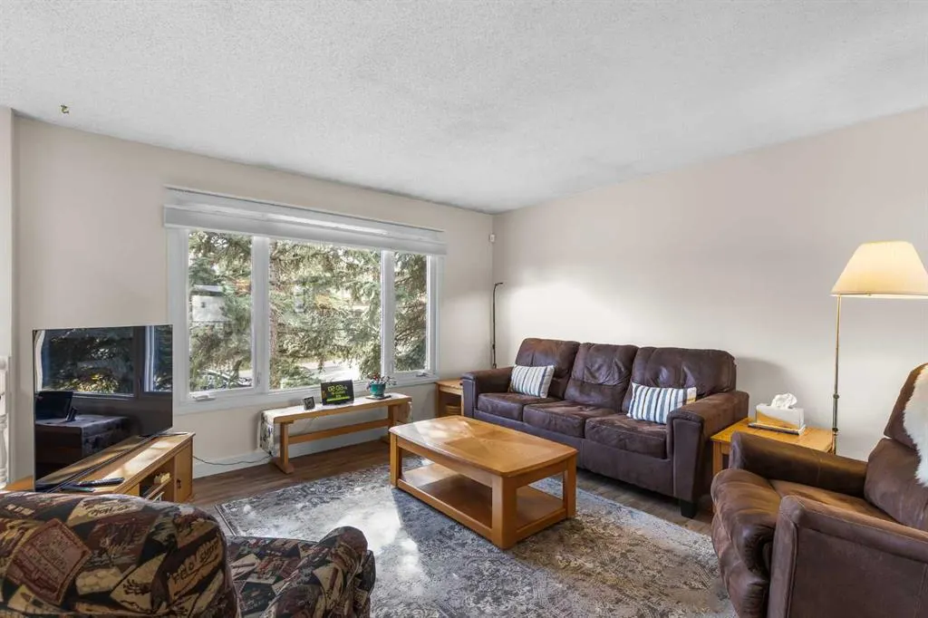 108 Beaconsfield Rise NW