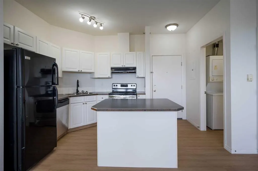 1000 Applevillage Court SE, #310