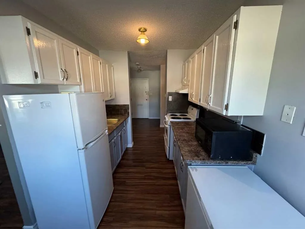 10230 106 Avenue, #104