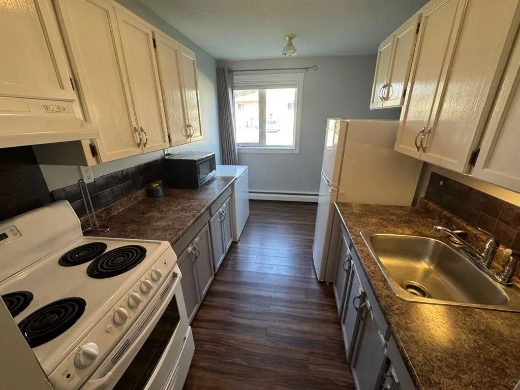 10230 106 Avenue, #104