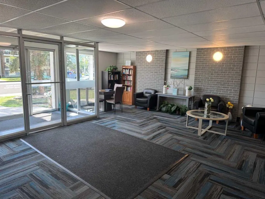10230 106 Avenue, #104