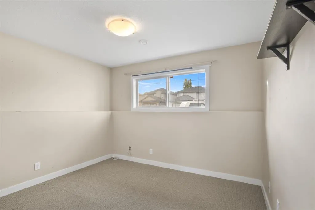 130 Larsen Crescent
