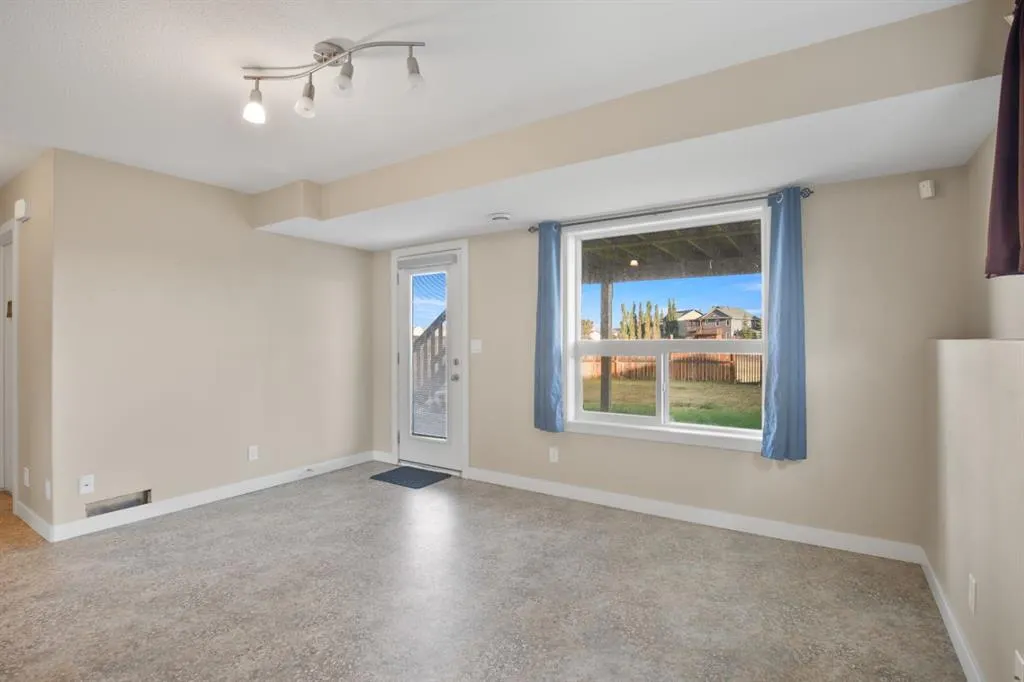 130 Larsen Crescent
