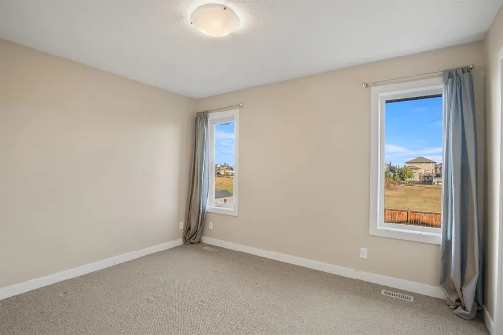 130 Larsen Crescent