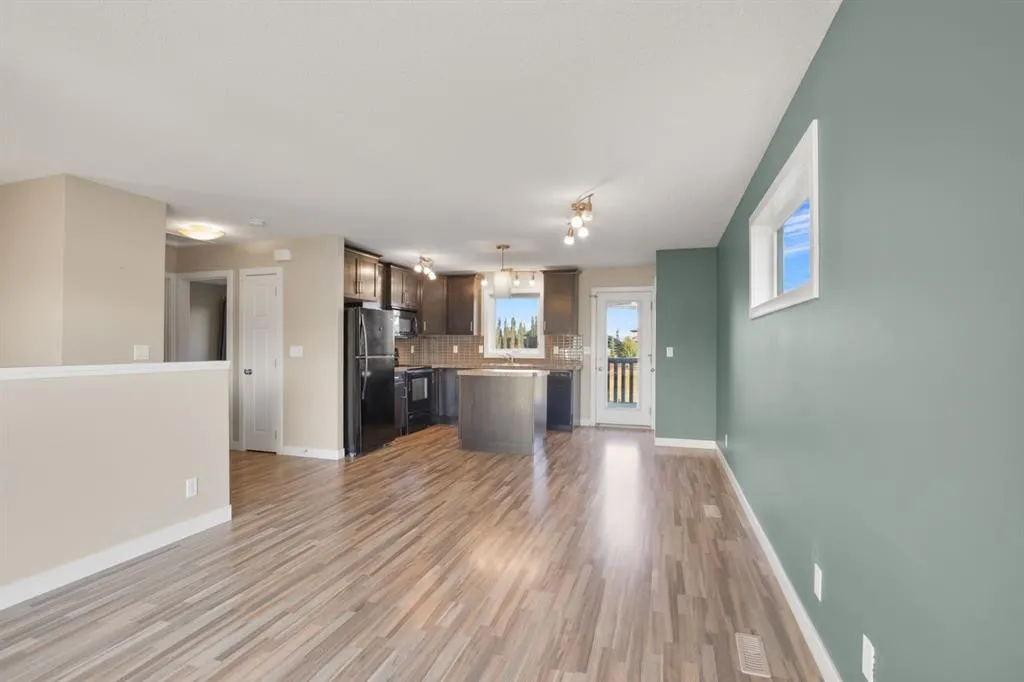 130 Larsen Crescent