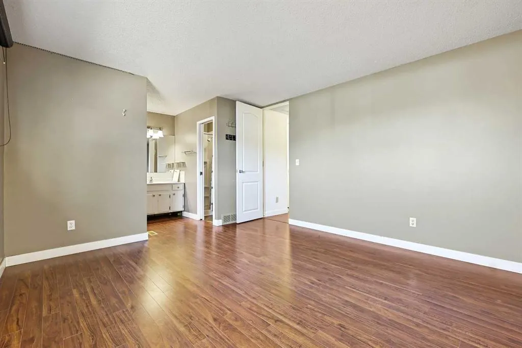 256 Cedarpark Drive SW