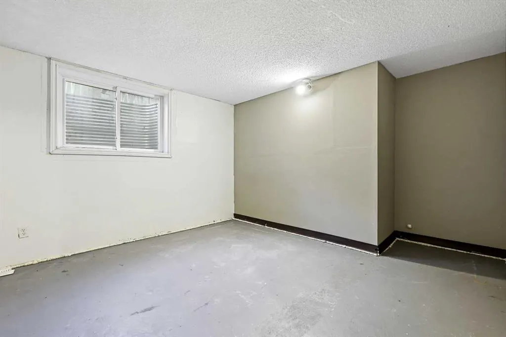 256 Cedarpark Drive SW