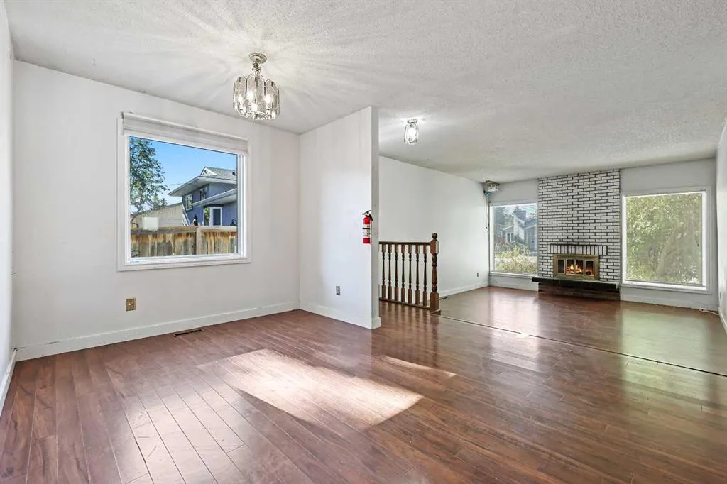 256 Cedarpark Drive SW