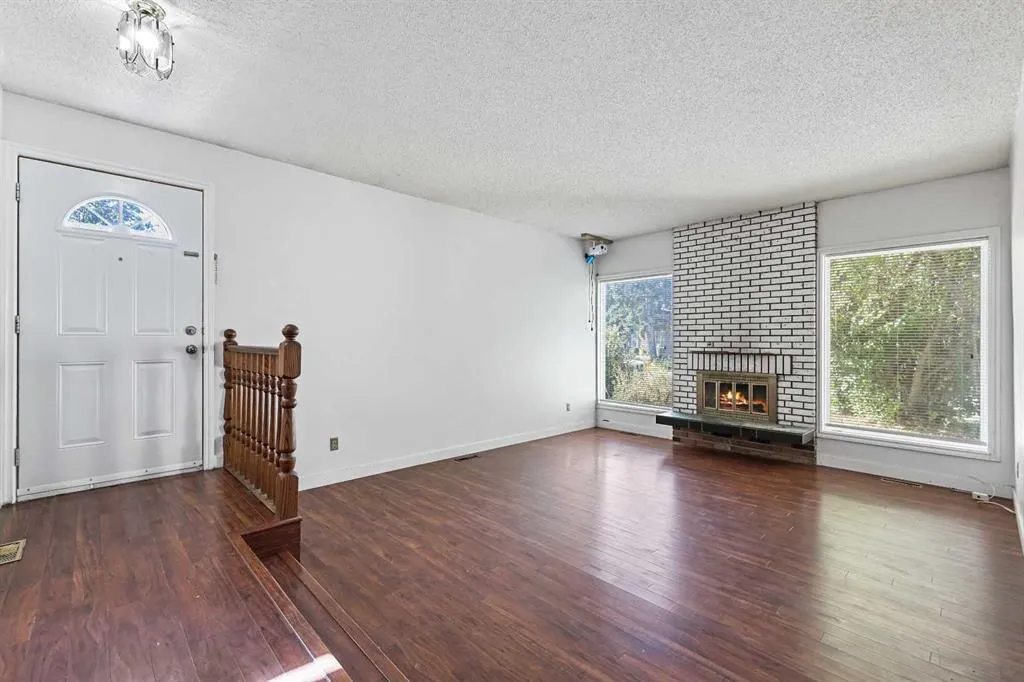 256 Cedarpark Drive SW