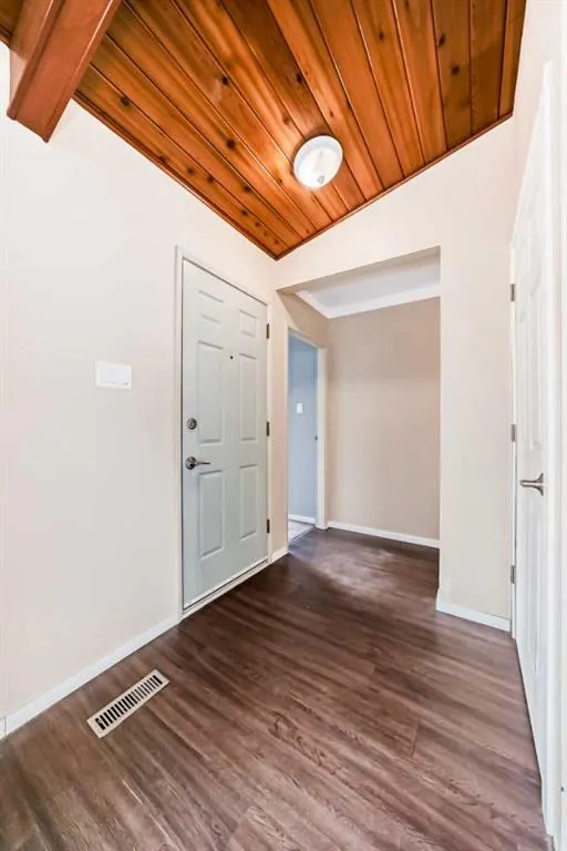 211 Allan Crescent SE
