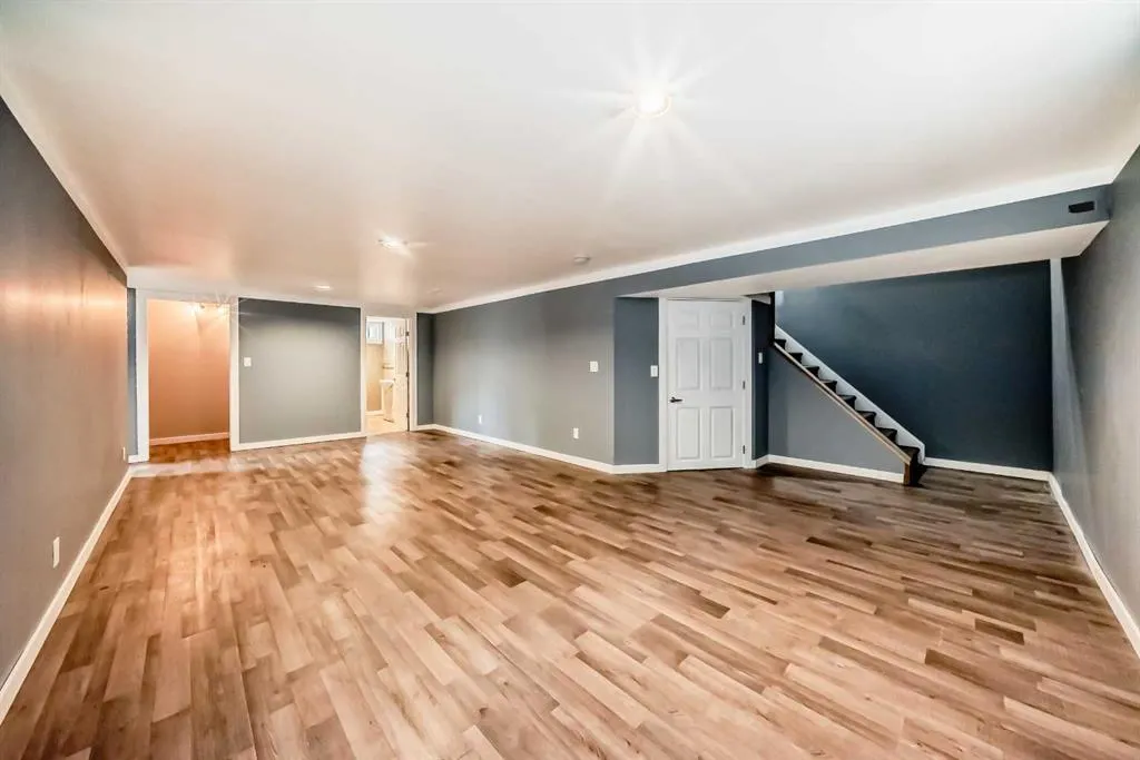 211 Allan Crescent SE