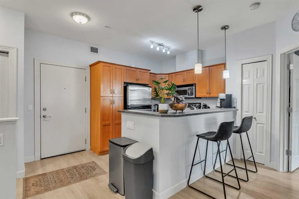 1408 17 Street SE, #208