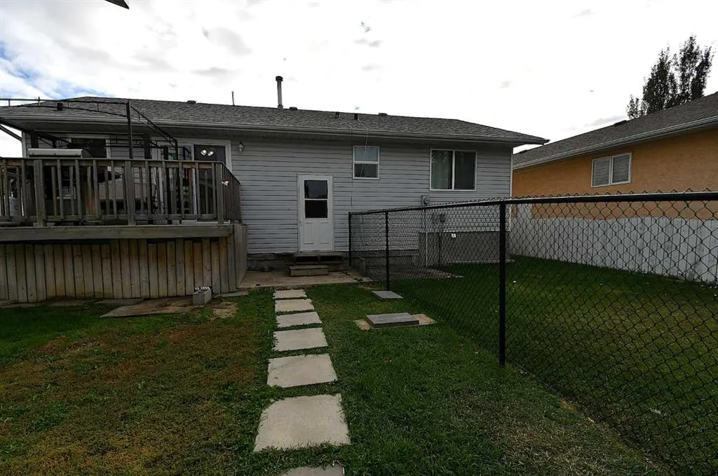337 Laura Ave Avenue W