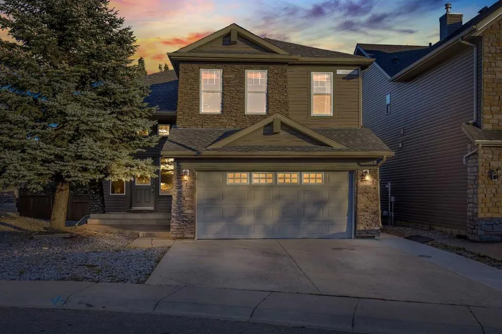 135 Panatella Close NW