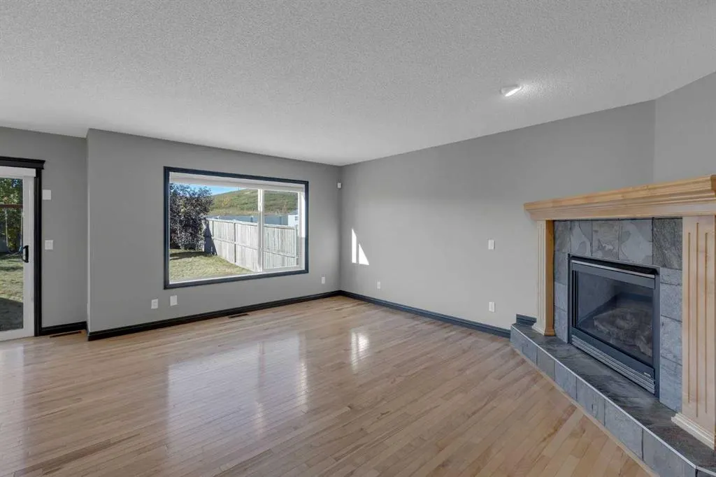 368 Kincora Drive NW