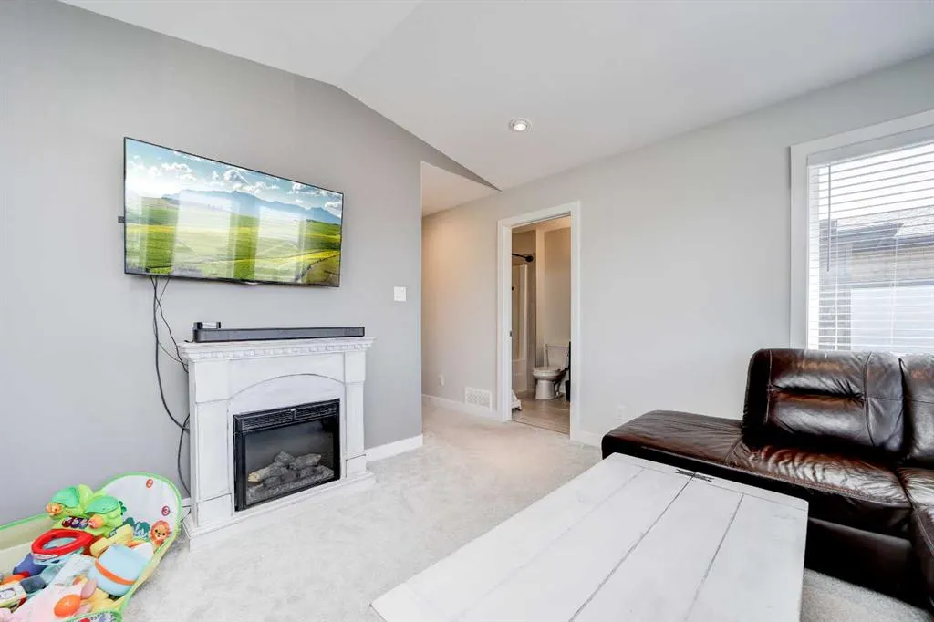 233 Agnes Short Place N