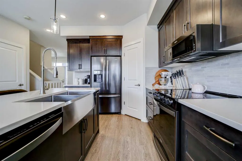 233 Agnes Short Place N