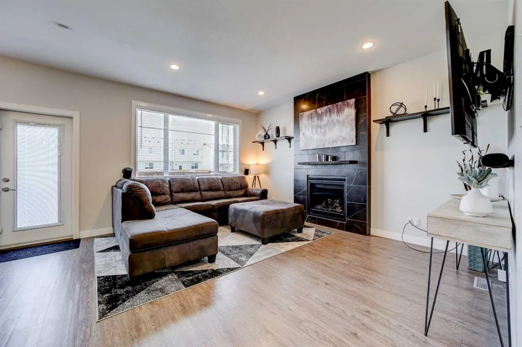 233 Agnes Short Place N