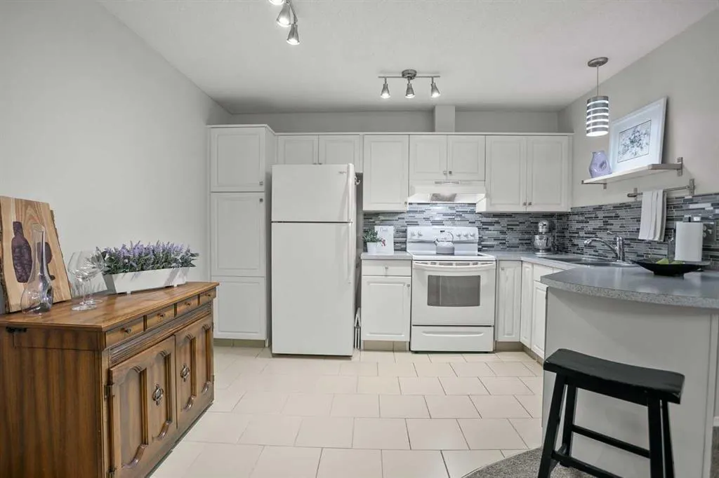 10 Sierra Morena Mews SW, #118