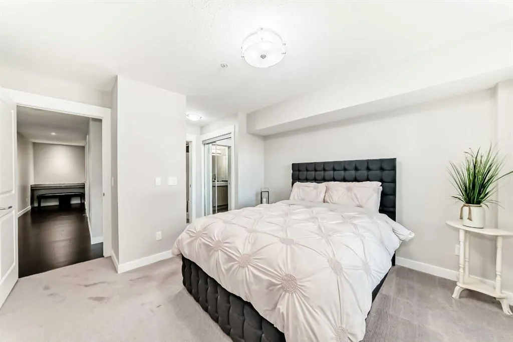 11 MAHOGANY Row SE, #2103