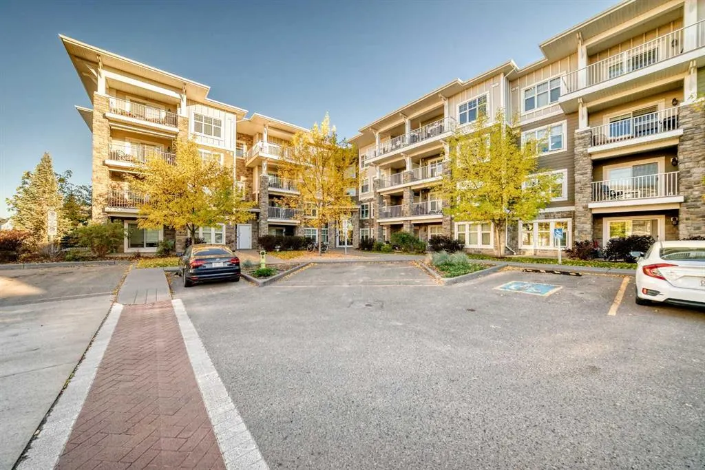 11 MAHOGANY Row SE, #2103