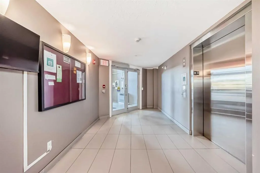 11 MAHOGANY Row SE, #2103